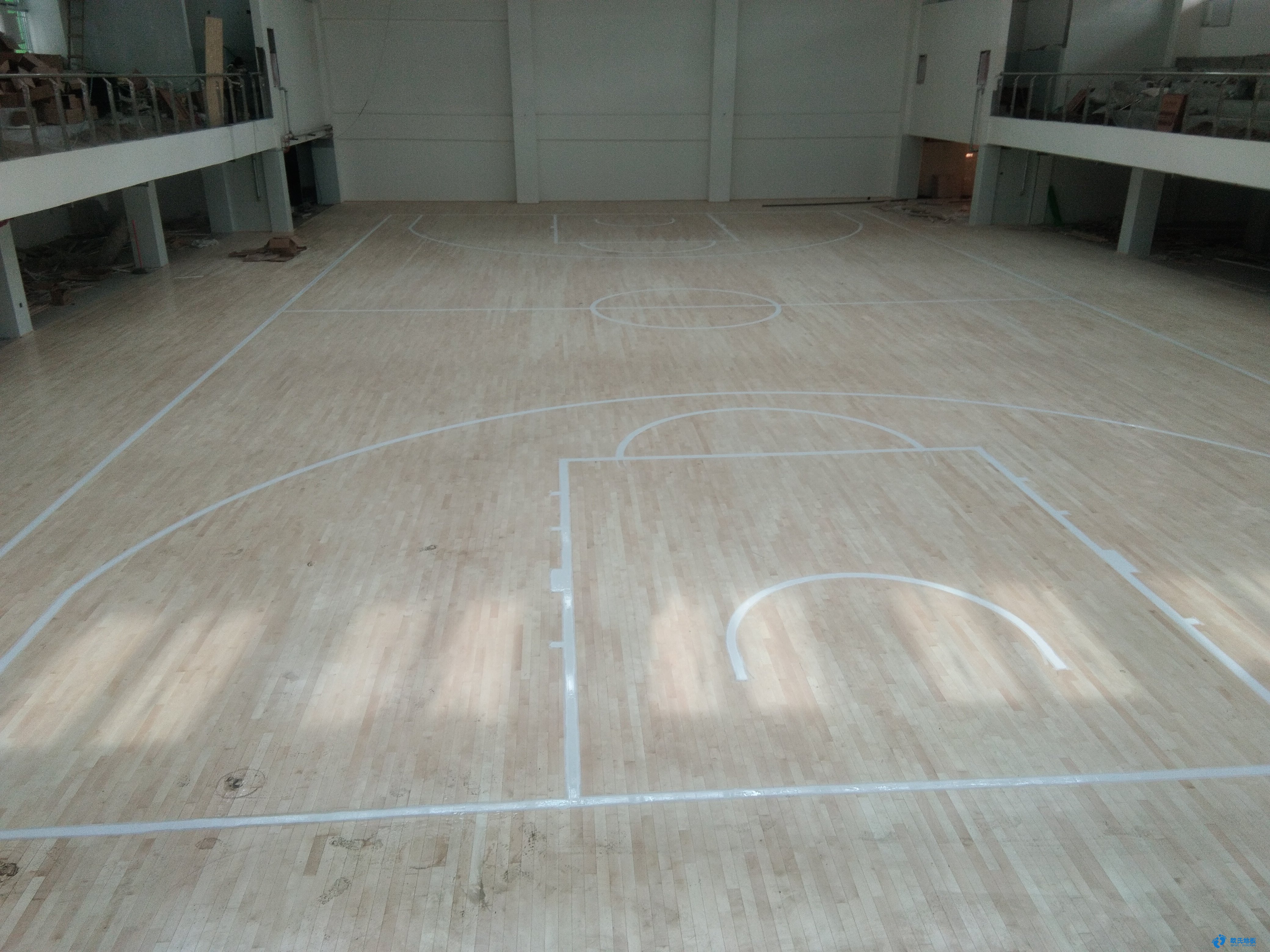 三門(mén)峽外國(guó)語(yǔ)小學(xué)體育運(yùn)動(dòng)木地板實(shí)景