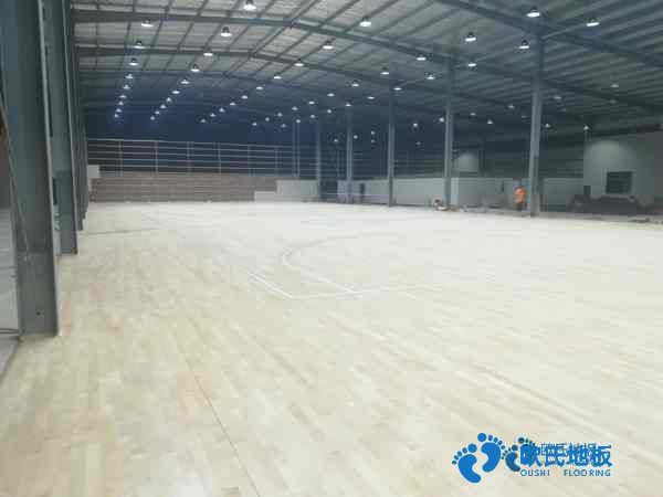 雙層龍骨體育運(yùn)動(dòng)地板如何保潔