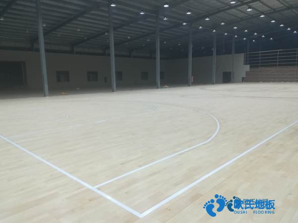 雙層龍骨體育運(yùn)動(dòng)地板如何保潔