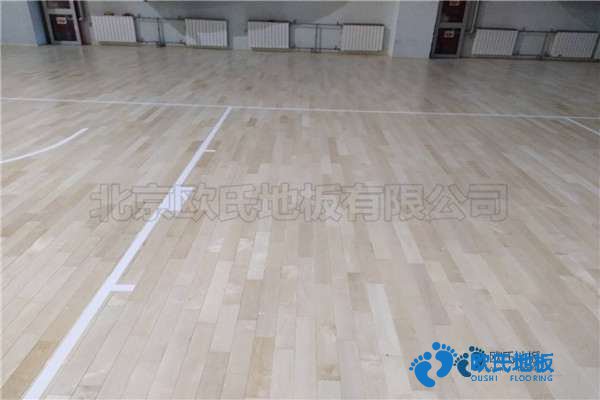 學(xué)?；@球場木地板防護(hù)