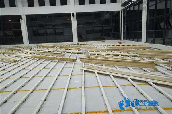 學(xué)校籃球場(chǎng)地板施工流程