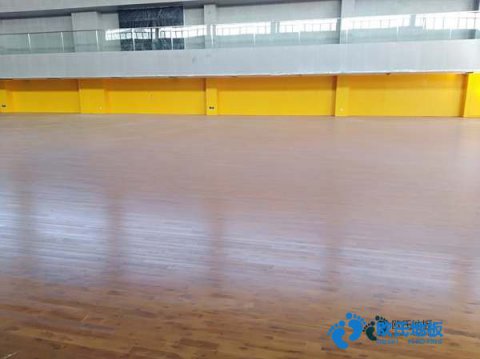 學(xué)?；@球場(chǎng)館木地板選哪家