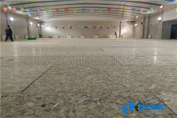 學?；@球場館地板含水率