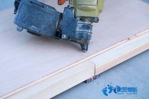 學(xué)?；@球場(chǎng)地地板能用多久