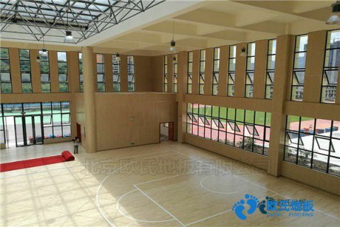 學(xué)?；@球場地木地板沖擊測試