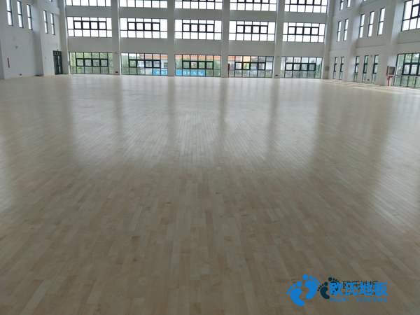 那有籃球運(yùn)動(dòng)地板哪個(gè)牌子環(huán)保