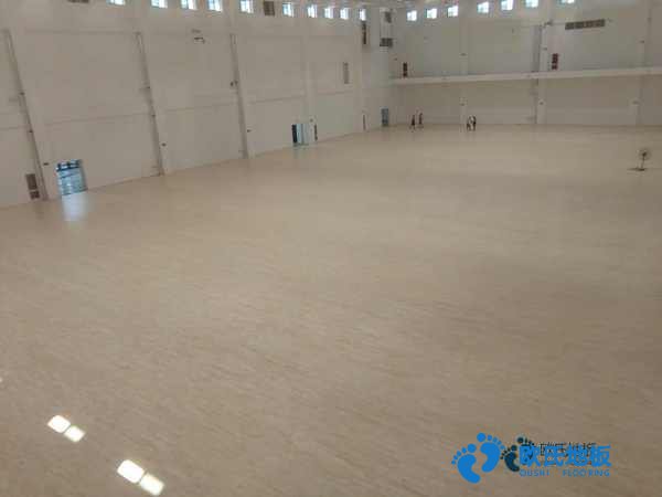 學(xué)校籃球場地木地板圖解