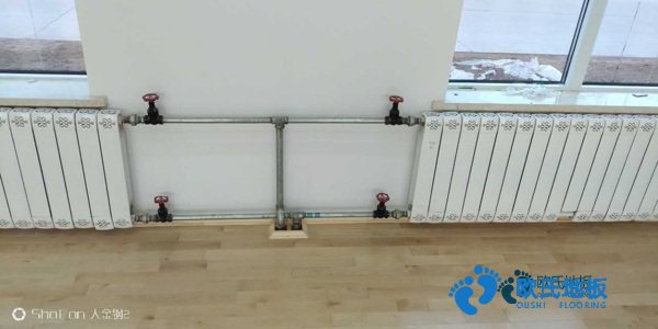 學?；@球場館地板用什么材料好