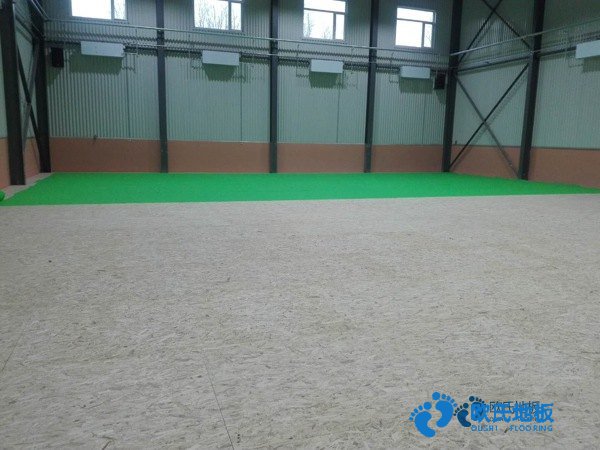 學(xué)校籃球場(chǎng)館地板翻新