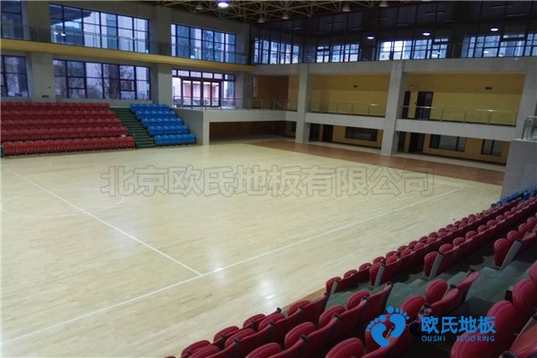 學(xué)?；@球場木地板規(guī)格