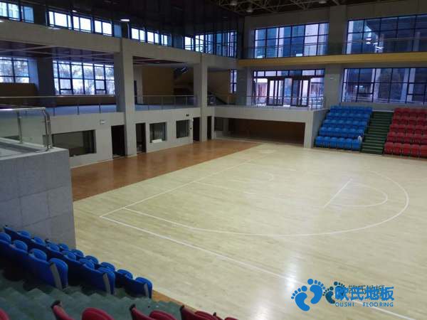 學(xué)?；@球場木地板規(guī)格