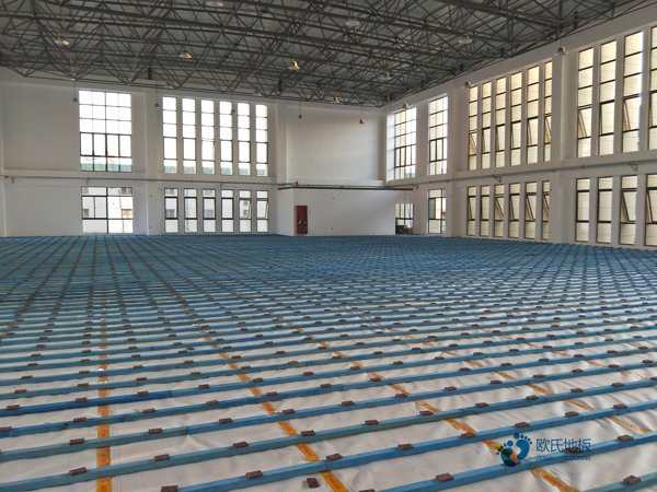 用什么運動木地板生產(chǎn)設(shè)備