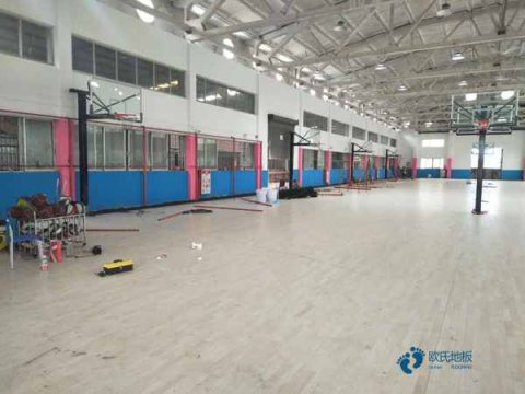 用什么運動木地板抗壓