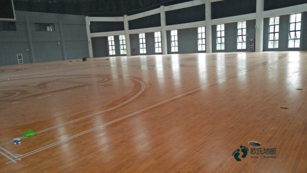 運(yùn)動場地木地板免費(fèi)2