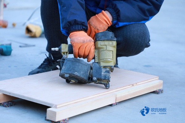 籃球運動木地板官網(wǎng)3