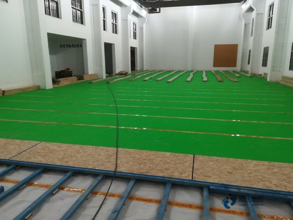 25厚籃球運(yùn)動地板品牌哪個好1