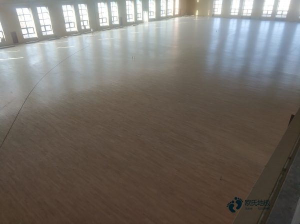 大學籃球木地板施工工藝3