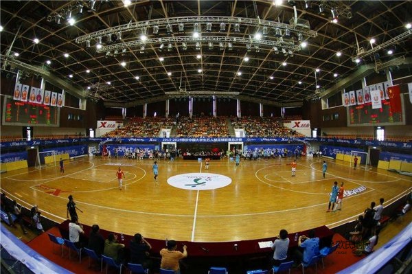 學?；@球場館地板的防火3