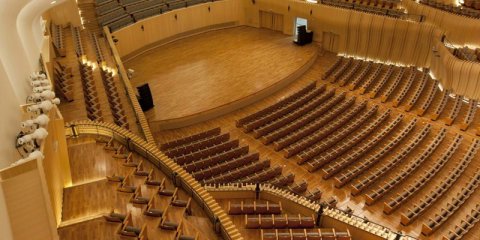 購買俄勒岡松舞臺(tái)體育場地板哪個(gè)牌子好