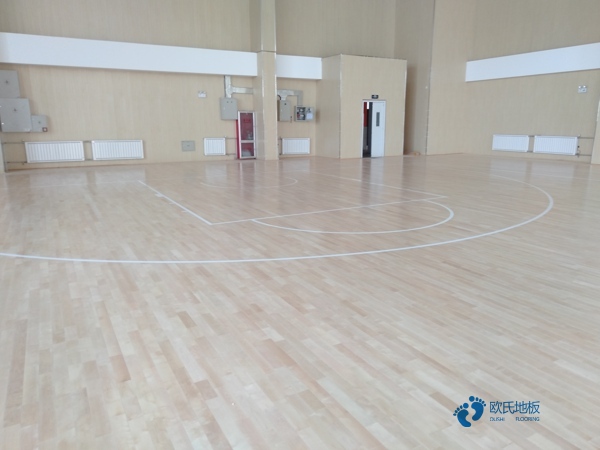 耐用運(yùn)動體育木地板排行2